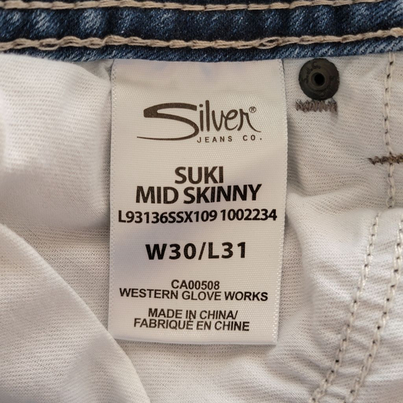 Silver Suki Skinny Jeans Mid Rise Light Blue Jeggings Ripped Knee Stretch 30 10 - Picture 11 of 12